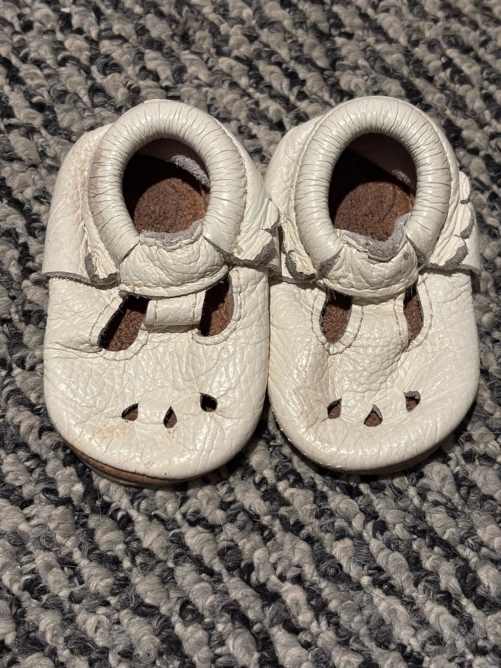 Freshly Picked Genuine Leather Mary Jane Baby/Walker Shoes in White/Cream